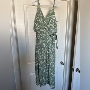 Green polkadot dress from SHEIN with waist tie. Size XL. Never worn.